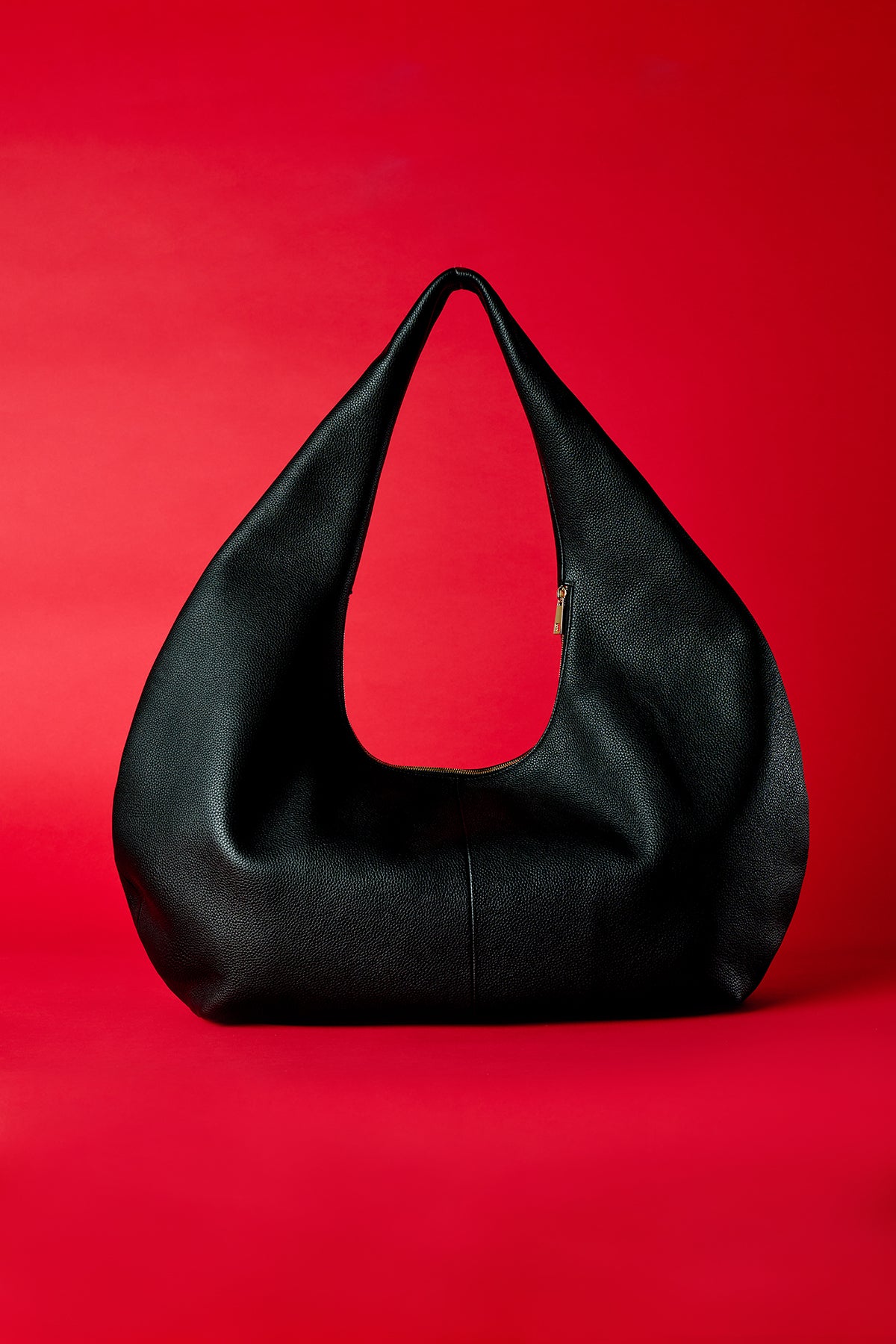 London Togo Leather Maxi Handbag - Black