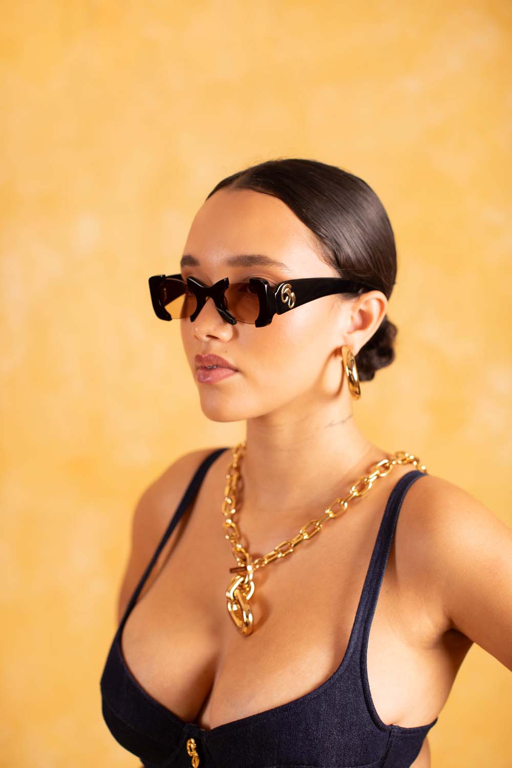 Suki Sculptural Statement Sunglasses - Black