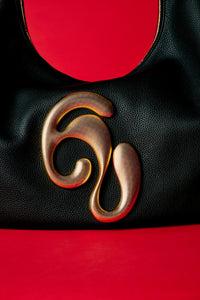 London Togo Leather Maxi Handbag - Black