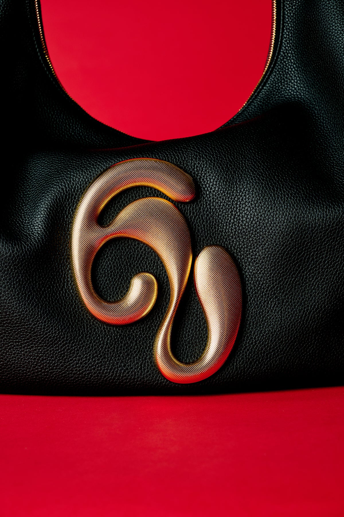 London Togo Leather Maxi Handbag - Black