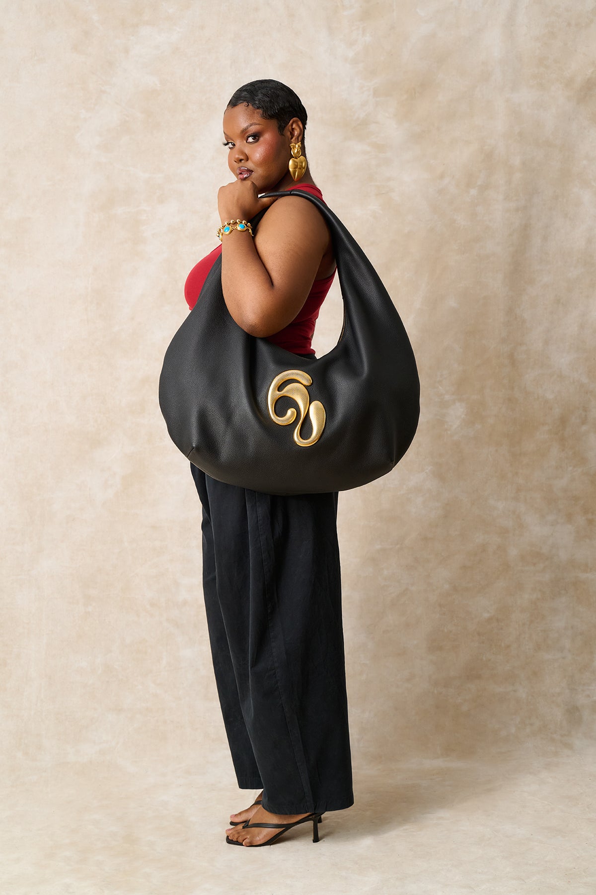 London Togo Leather Maxi Handbag - Black